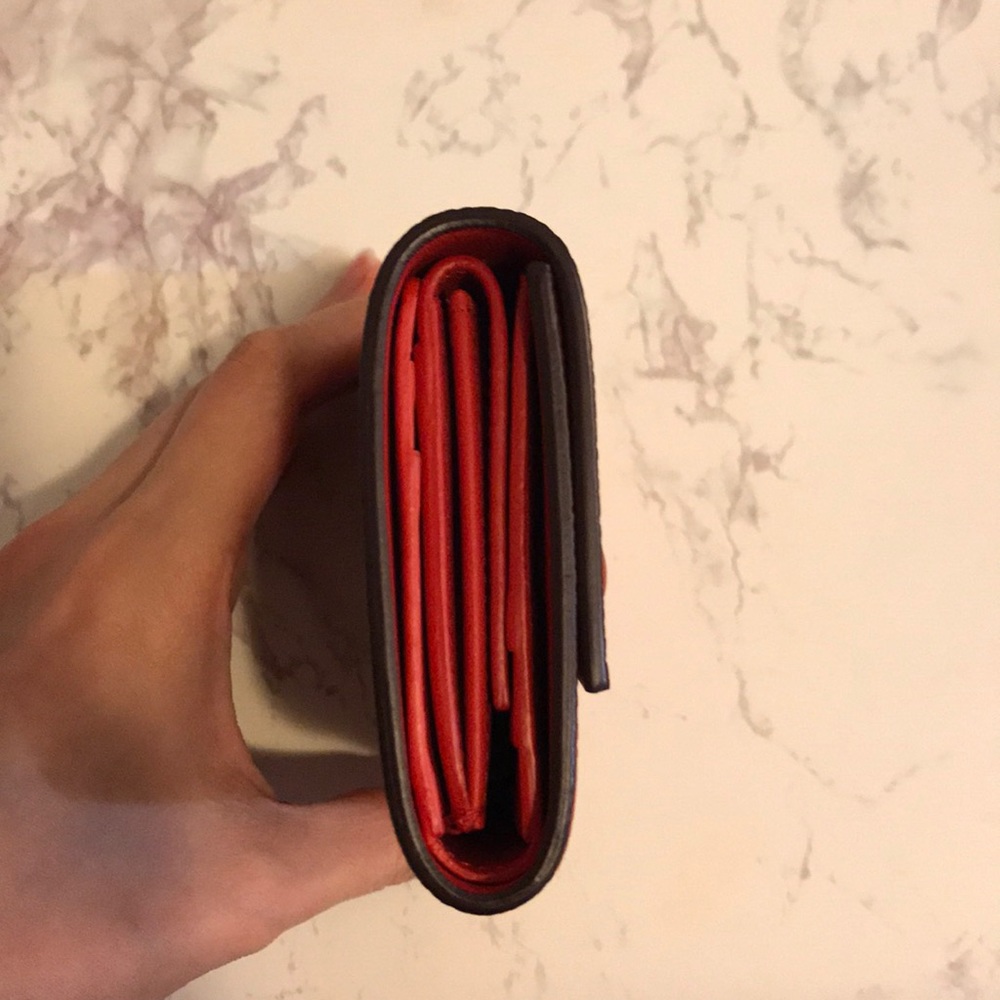 100% Authentic Vintage Celine Trifold Grained Wallet - Picture 9 of 14